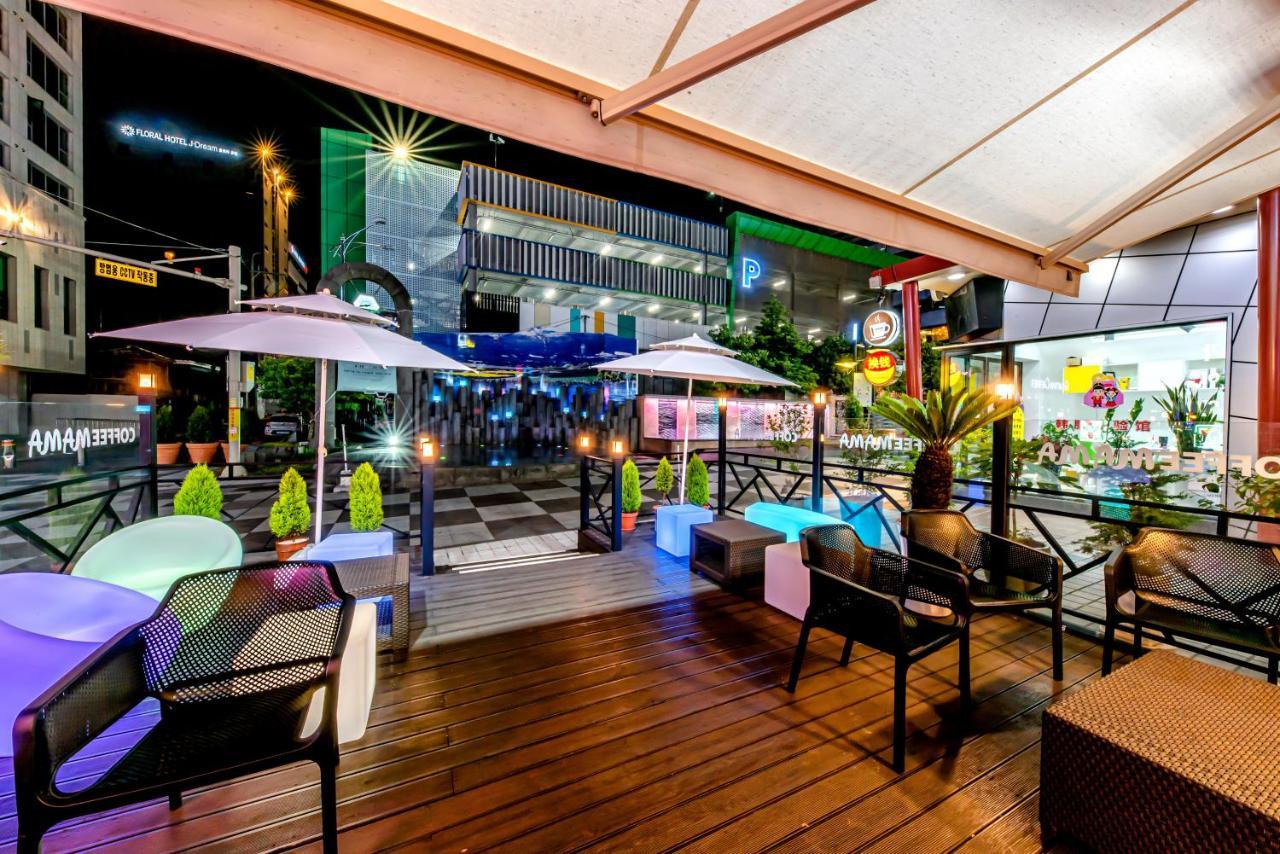 Trevi Hotel Чеджу Екстериор снимка