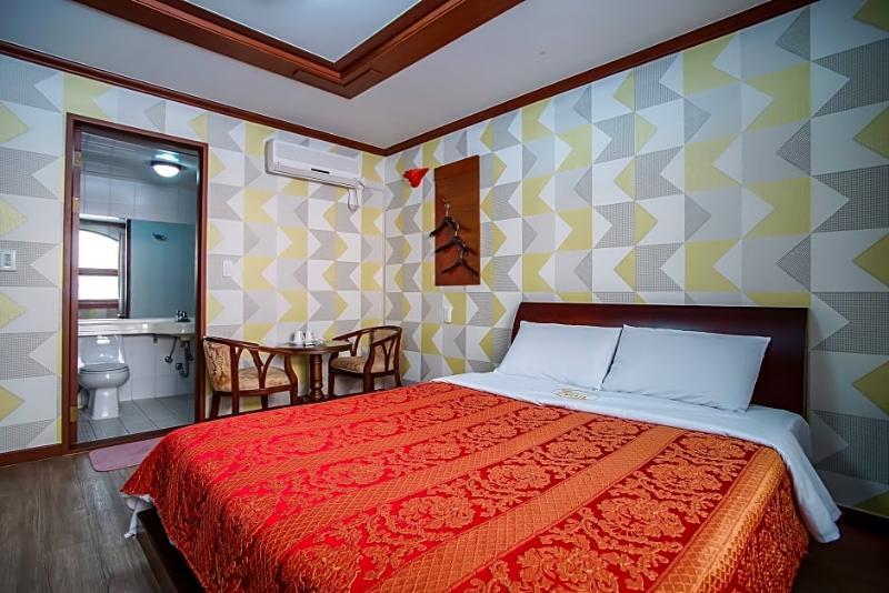 Trevi Hotel Чеджу Екстериор снимка