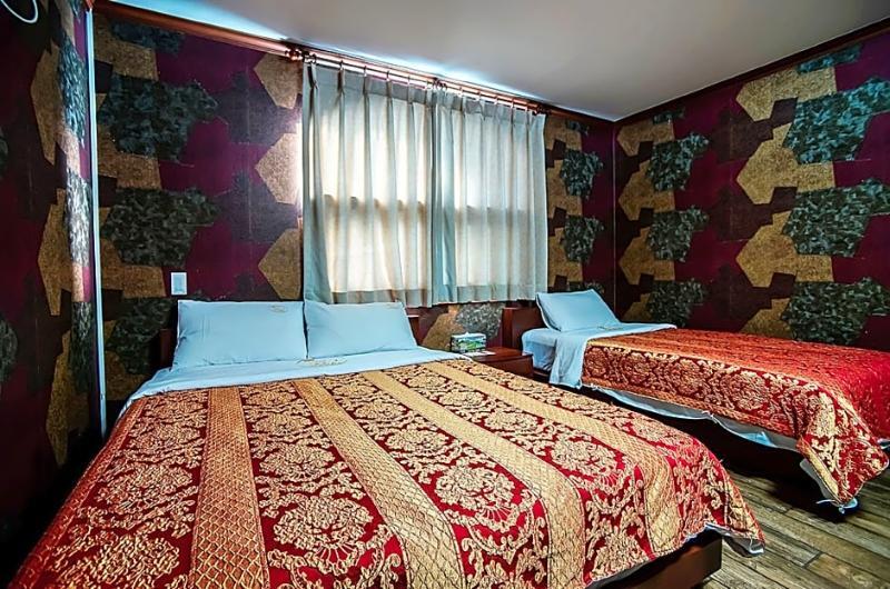 Trevi Hotel Чеджу Екстериор снимка